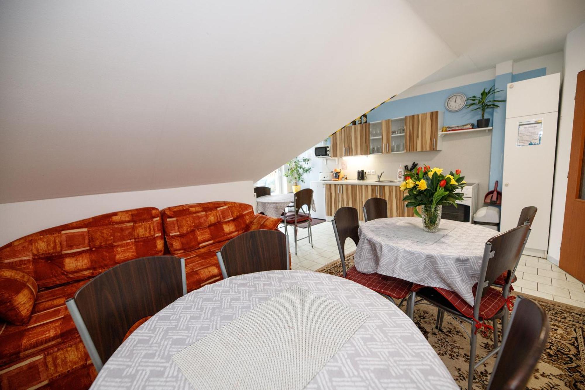 西科拉膳食公寓酒店 Třeboň 外观 照片